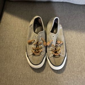 Sperry boat shoes